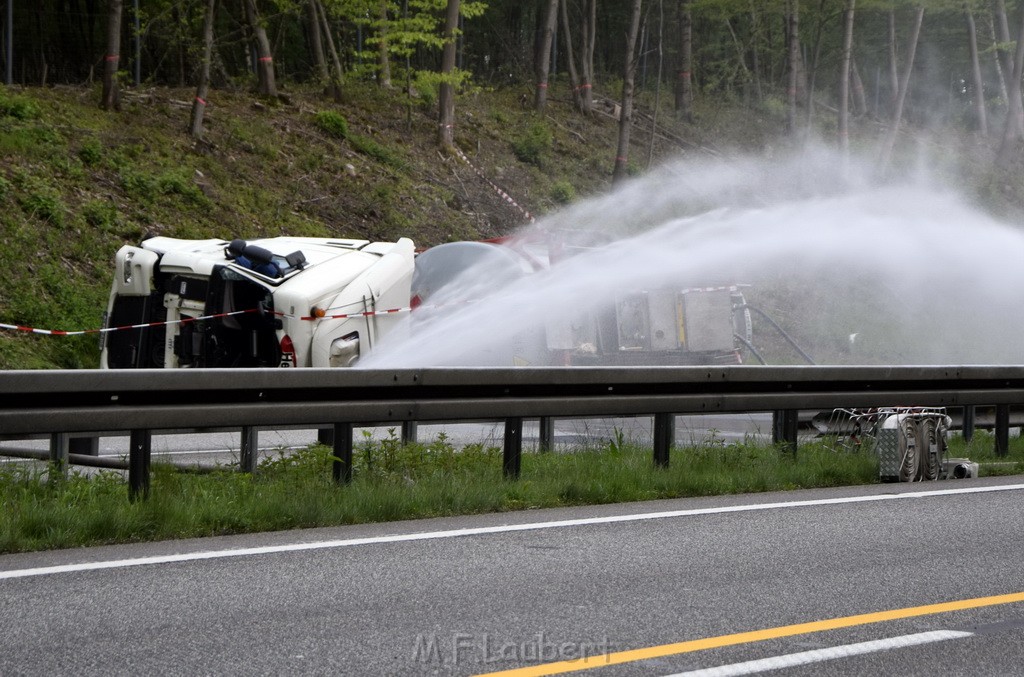 VU Gefahrgut LKW umgestuerzt A 4 Rich Koeln Hoehe AS Gummersbach P035.JPG - Miklos Laubert